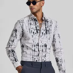 Snitch Men Smart Spread Collar Abstract Printed Cotton Slim Fit Casual Shirt-image-36