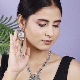 Sangria Stone-Studded & Beaded Jewellery Set image 3