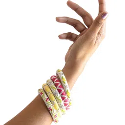 Taasha Craft Set Of 5 Threads Bangles image 4