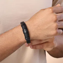 Bohey by KARATCART Men Leather Handcrafted Wraparound Bracelet-image-37