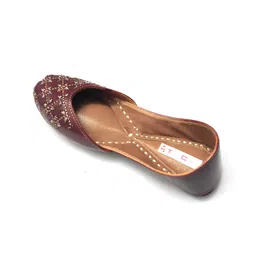 Ta Chic Women Embellished Ethnic Mojaris with Embroidered Flats-picture-58
