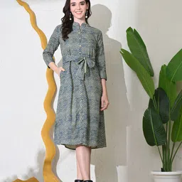 DECKEDUP Floral Print A-Line Midi Dress-image-65