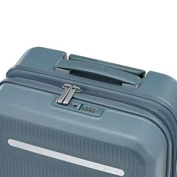 Samsonite Modus Textured Highly-Resilient Hard-Sided Medium Trolley Bag image 4