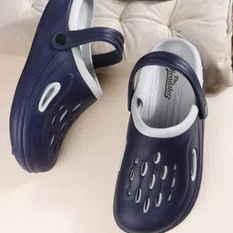 The Roadster Lifestyle Co. Men Self Design Comfortable Clogs-picture-7