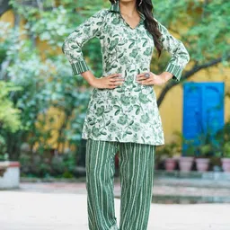 GRISHU COLLECTION Floral Printed V-Neck Pure Cotton Shirt With Trousers-picture-40