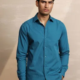 Uncluttered Closet Men Standard Fit Spread Collar Solid Cotton Casual Shirt-image-61