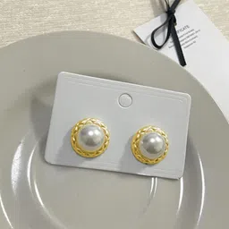 FIMBUL Gold-Plated Pearls Beaded Circular Shaped Studs-10