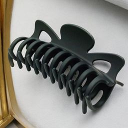 fabula Women Claw Clip-image-9