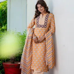 Lookmark Women Printed Regular Kurta with Trousers & With Dupatta-image-23