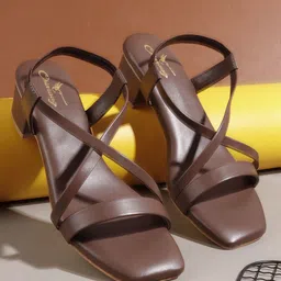 CHINRAAG Women Block Sandals-35