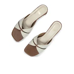Schon Zapato Colourblocked Wedge Pumps-16