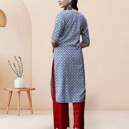 7Threads Selection Of 3 Geometric Printed Round Neck Straight Kurtas image 2