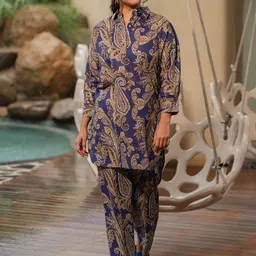 Zeyo Paisley Printed Shirt Collar Three-Quarter Sleeves Top With Trouser-image-40