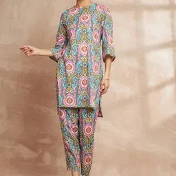 HERE&NOW Women Floral Printed Regular Pure Cotton Screen High-Low Hem Kurta with Trousers-12