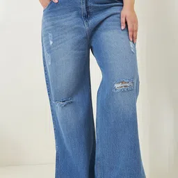 CURVY STREET Women Flared Mildly Distressed Light Fade Jeans-image-91