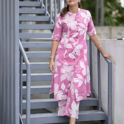 GoSriKi Floral Printed Mandarin Collar A-Line Kurta With Trousers-picture-52