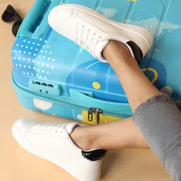 Longwalk Women Perforated Sneakers-15