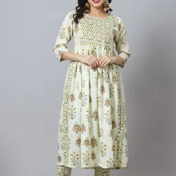 Tulsattva Women Off White & Green Floral Printed Pure Cotton Kurta with Trouser-image-46