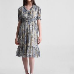 ONLY Ethnic Motifs Printed V-Neck Puff Sleeve Gathered A-Line Midi Dress-image-33
