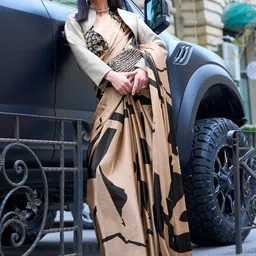 Mitera Beige & Black Abstract Printed Satin Saree-27