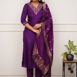 JAPNAAM Floral Embroidered Chanderi Silk Kurta With Trousers & Dupatta-image-10