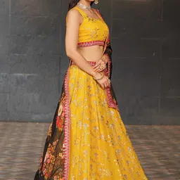ETHNIC PLUS Embroidered Sequinned Semi-Stitched Lehenga & Unstitched Blouse With Dupatta image 2
