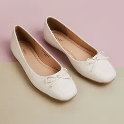 max Women Colourblocked Core with Bows Flats-14