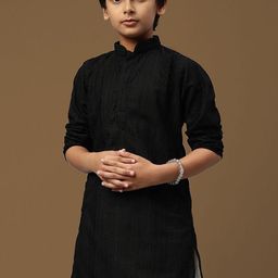 Here&Now X Sanwara Boys Geometric Embroidered Chikankari Cotton Straight Kurta-image-67