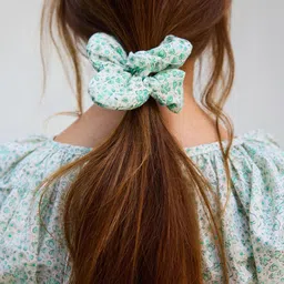 H&M Petal-Shaped Scrunchie-picture-22