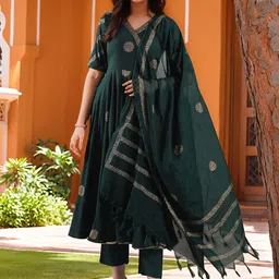 Aaghnya Women Ethnic Motifs Printed Regular Kurta & Trousers With Dupatta-2
