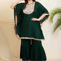 vibes by deebaco DEEBACO Embroidered Sweetheart Neck Short Sleeves Kaftan With Sharara-picture-37
