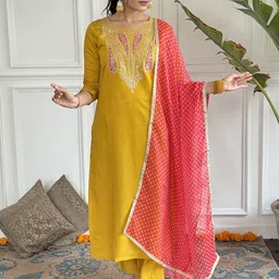 THE52 Women Paisley Embroidered Regular Chanderi Silk Kurta with Trousers & With Dupatta-44