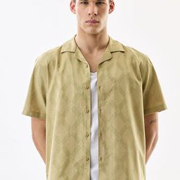 Snitch Boxy Geometric Self Design Cuban Collar Short Sleeves Shirt-picture-37