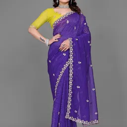 DIVASTRI Crunchy Chiffon Saree With Embrodiery Work And Contrast Blouse Piece-image-83