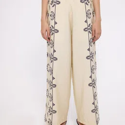 COVER STORY Women Floral Printed Parallel Trousers-image-83