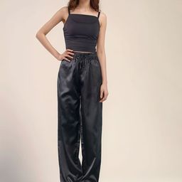 Outzidr Women Relaxed Mid-Rise Pleated Trousers-image-63