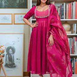 Aaghnya Floral Embroidered Round Neck Panelled Anarkali Kurta With Trousers & Dupatta-1