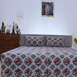 Marika Grey & Pink Floral Printed Cotton 250 TC King Bedsheet Set 2.74 m x 2.36 m-image-3