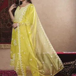 Anni Designer Round Neck Floral Embroidered Thread Work Kurta with Trouser & Dupatta-33