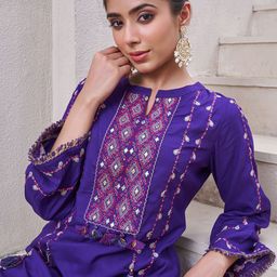 Indo Era Women Ethnic Motifs Embroidered Thread Work Kurta with Trousers Kurta Sets-picture-28