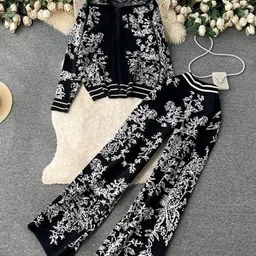 Alamode By Akanksha Black & White Fary Floral Woolen Co-Ord Set-picture-49