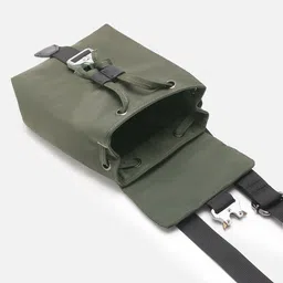 THE BEAR HOUSE Structured Handheld Bag with Applique image 3