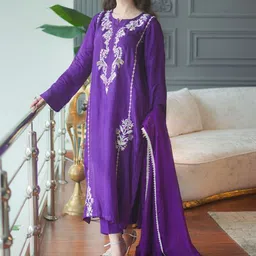 Anni Designer Embroidered Regular Thread Work Straight Kurta with Trousers & Dupatta image 5