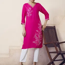 GRIOPY Floral Embroidered V-Neck Thread Work Straight Kurta-image-11