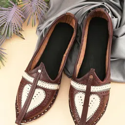 Apratim Men Printed Mojaris Flats-10