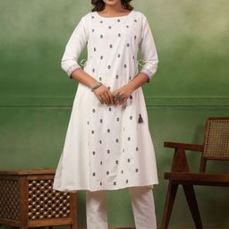 Span Women Embroidered Regular Thread Work Kurta with Trousers-image-7