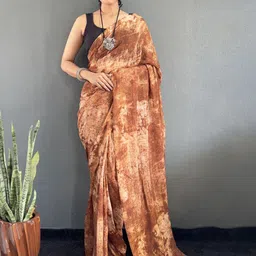 KAYOMMI Tie and Dye Pure Georgette Saree-image-83