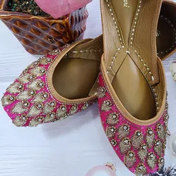 Fulkari Women Printed Ethnic Mojaris Flats-42