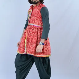 AGLARE Men Bandhani Printed Regular Mirror Work Kurta with Dhoti Pants image 5