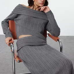 Trendyol Off Shoulder Long Sleeves Top With Skirt Co-Ords-image-29